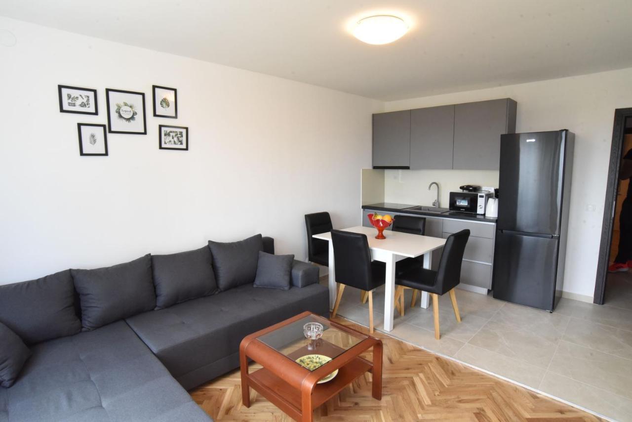 Cosy And Comfortable.Centrally Located And Still Quiet Lejlighed Rijeka Eksteriør billede