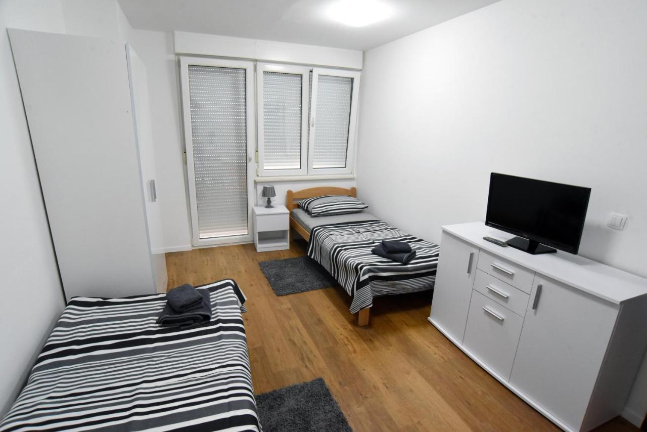 Cosy And Comfortable.Centrally Located And Still Quiet Lejlighed Rijeka Eksteriør billede